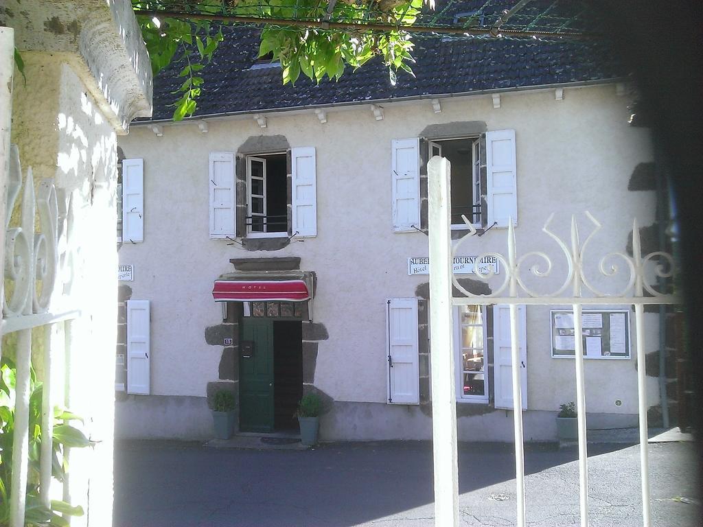 Auberge Hotel De Tournemire - Cantal Exterior foto